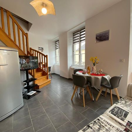 La Citadine Apartment บาเยอ ภายนอก รูปภาพ