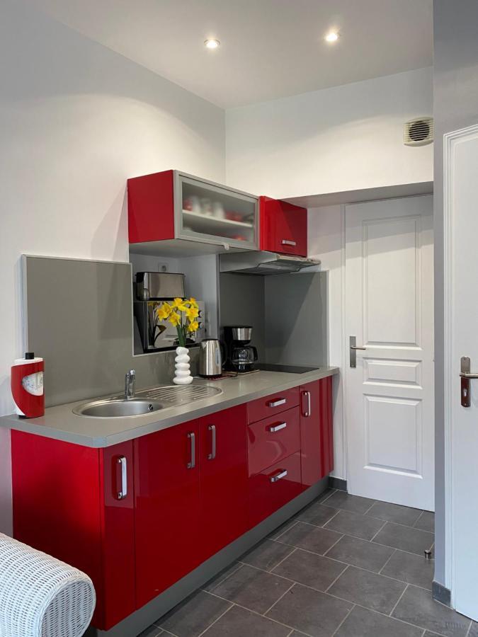La Citadine Apartment บาเยอ ภายนอก รูปภาพ
