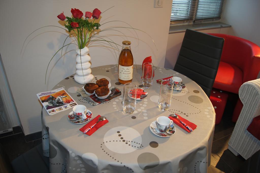 La Citadine Apartment บาเยอ ภายนอก รูปภาพ